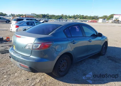 2011 Mazda Mazda3 I Sport z USA, uszkodzony, nr VIN JM1BL1UF5B1366568